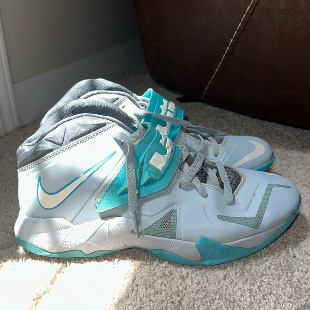 Lebron James Nike Soldier 7 Gray Blue Sneakers